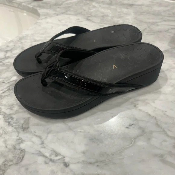 Vionic Wedge Flip Flop for High Arches - Picture 6 of 8